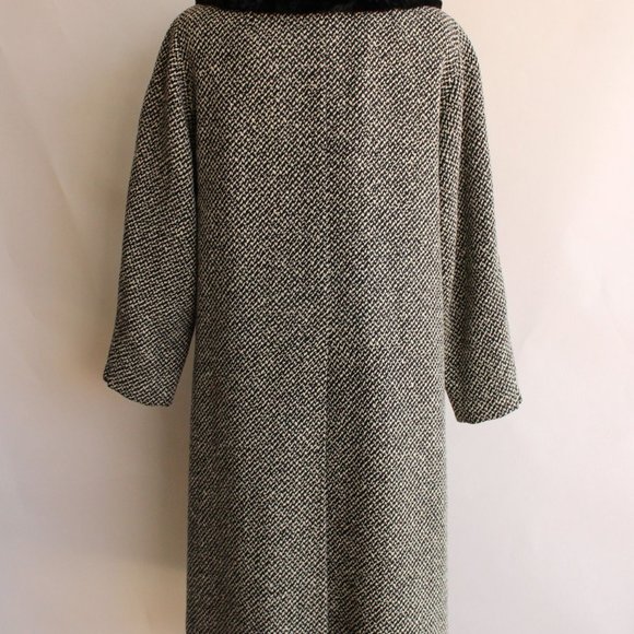 Vintage 1950s Coat / Bergdorf Goodman Black and White Tweed Wool Overcoat With F - Picture 8 of 13